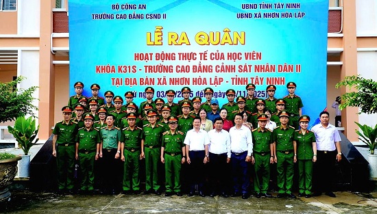 MỘT SỐ GIẢI PHÁP PHÁT HUY VAI TRÒ CỦA HỌC VIÊN TRONG BẢO VỆ NỀN TẢNG TƯ TƯỞNG CỦA ĐẢNG KHI THAM GIA HOẠT ĐỘNG THỰC TẾ CHÍNH TRỊ - XÃ HỘI TẠI ĐỊA PHƯƠNG