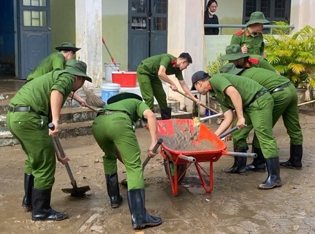 HOẠT ĐỘNG THỰC TẾ CHÍNH TRỊ XÃ HỘI CỦA HỌC VIÊN KẾT HỢP CÔNG TÁC TUYÊN TRUYỀN, ĐẤU TRANH PHÒNG, CHỐNG ÂM MƯU THỦ ĐOẠN CỦA CÁC THẾ LỰC THÙ ĐỊCH