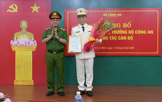 LỄ CÔNG BỐ QUYẾT ĐỊNH BỔ NHIỆM CHỨC VỤ PHÓ HIỆU TRƯỞNG VÀ BIỆT PHÁI CÓ THỜI HẠN ĐỐI VỚI LÃNH ĐẠO TRƯỜNG CAO ĐẲNG CẢNH SÁT NHÂN DÂN II